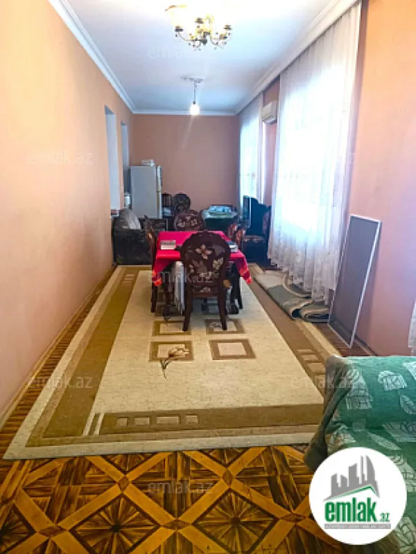 Satılır 4 otaqlı köhnə tikili 112 m²