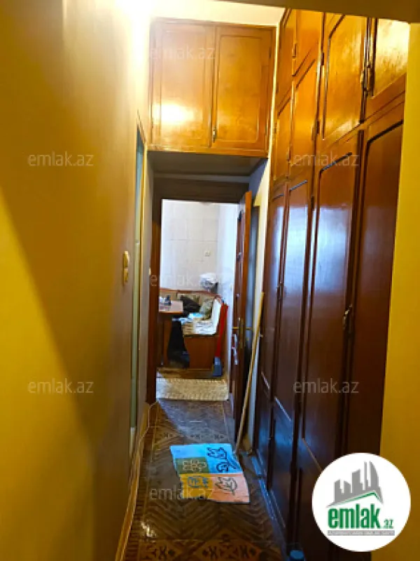 Satılır 4 otaqlı köhnə tikili 112 m²