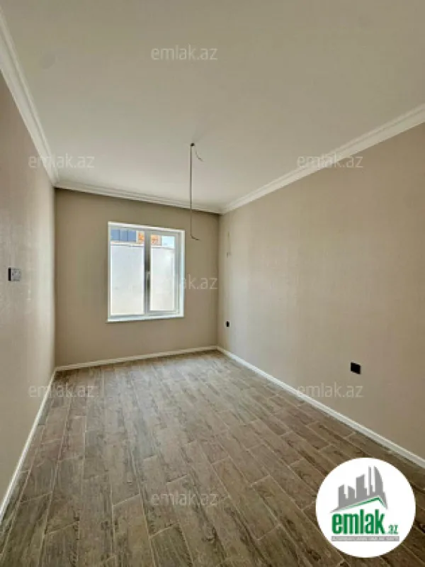 Satılır 4 otaqlı mənzil 140 m²