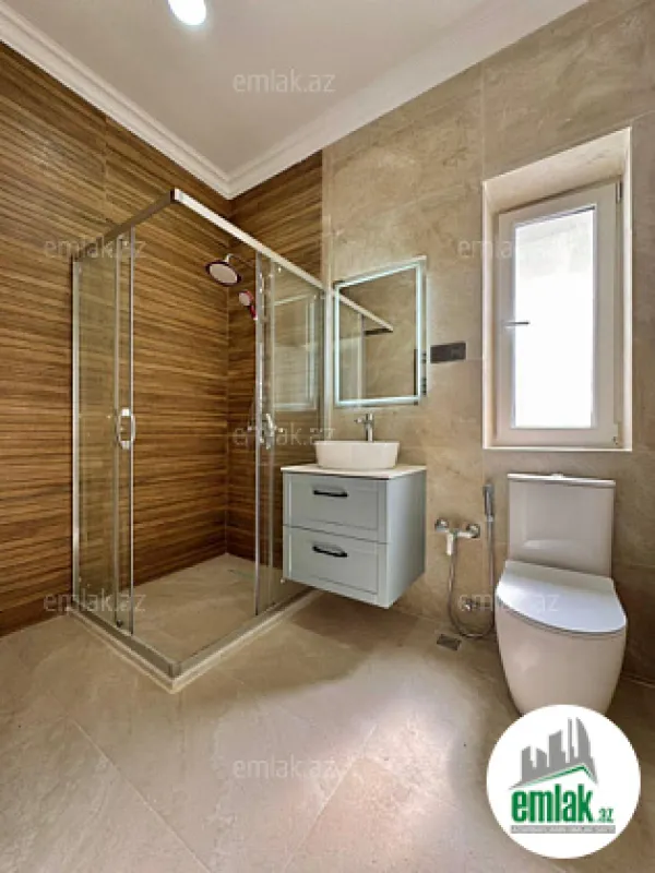 Satılır 4 otaqlı mənzil 140 m²