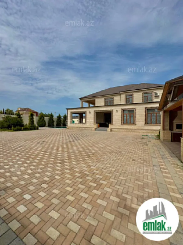 Satılır 6 otaqlı mənzil 400 m²