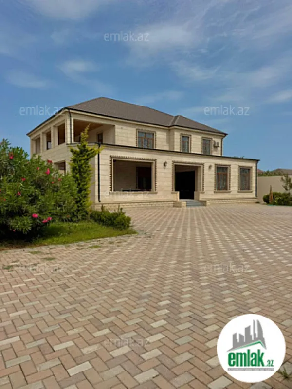 Satılır 6 otaqlı mənzil 400 m²