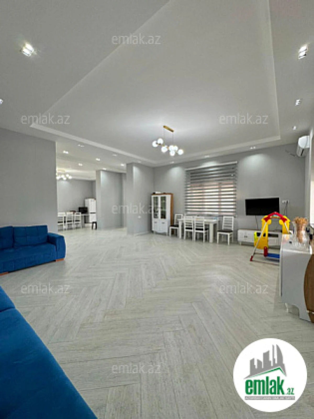 Satılır 6 otaqlı mənzil 400 m²