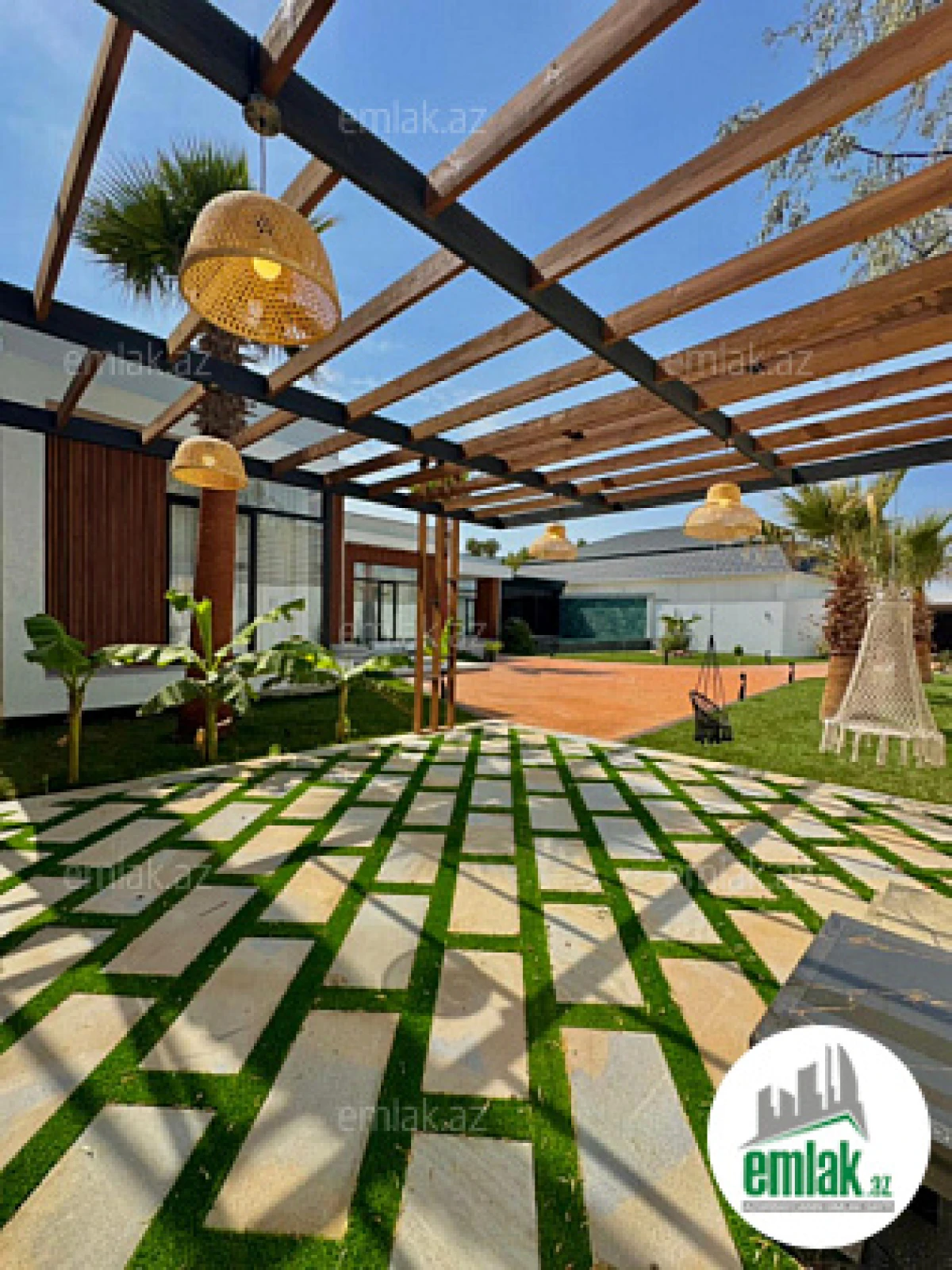 Satılır 5 otaqlı mənzil 260 m²