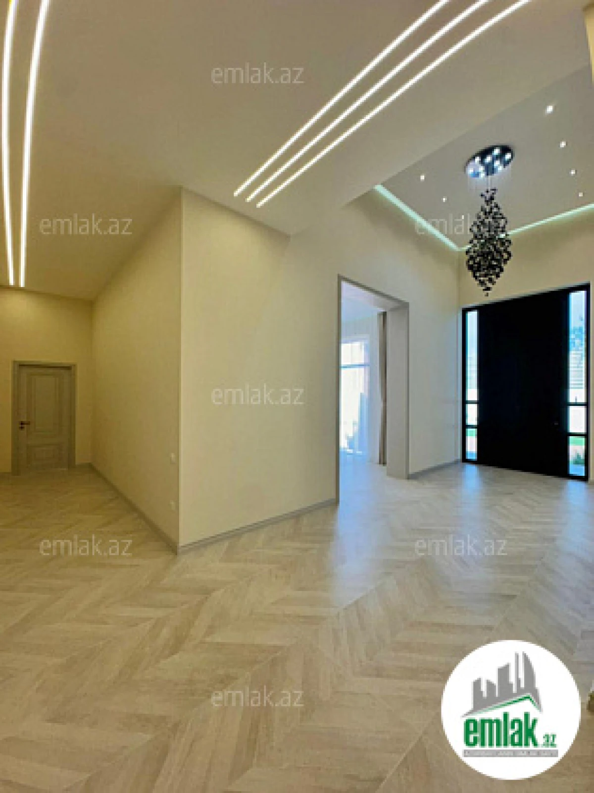 Satılır 5 otaqlı mənzil 260 m²