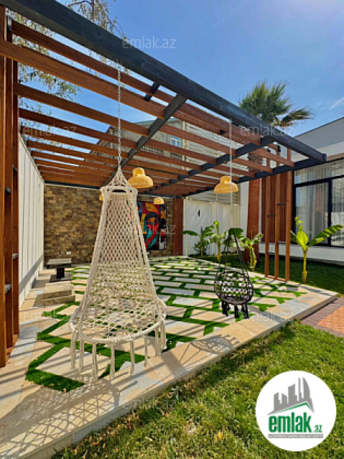 Satılır 5 otaqlı mənzil 260 m²