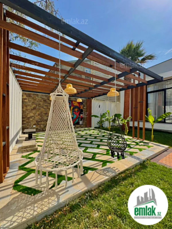 Satılır 5 otaqlı mənzil 260 m²