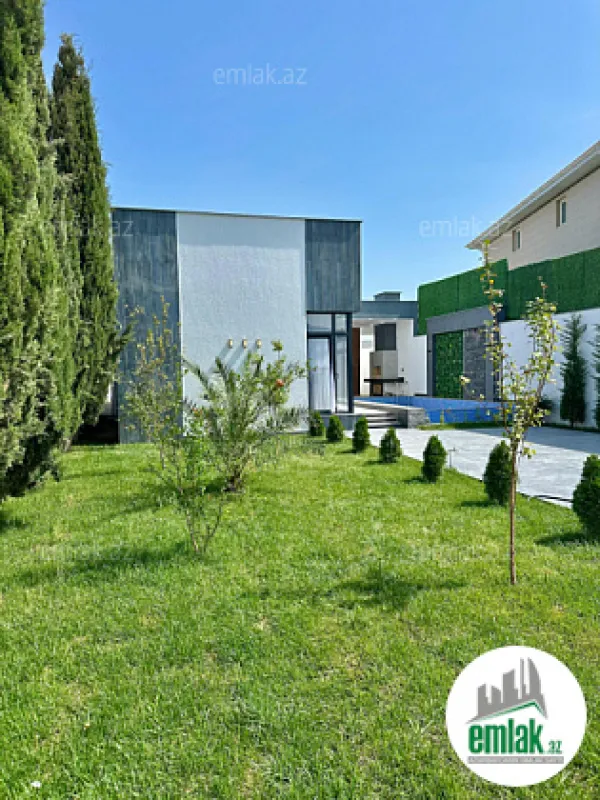 Satılır 4 otaqlı mənzil 180 m²