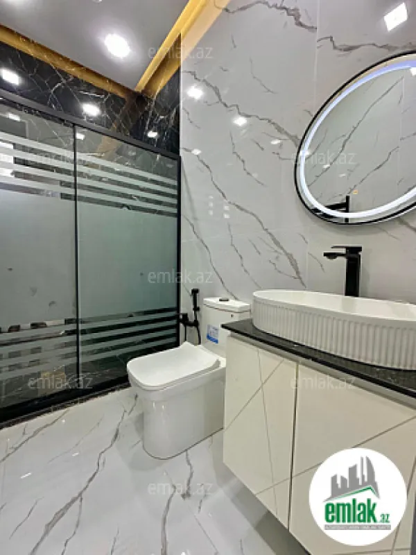 Satılır 4 otaqlı mənzil 180 m²