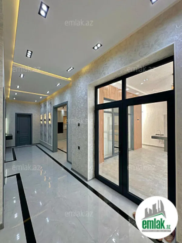 Satılır 4 otaqlı mənzil 180 m²