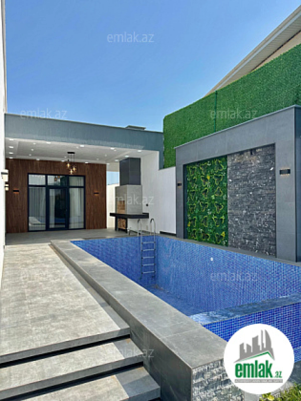 Satılır 4 otaqlı mənzil 180 m²