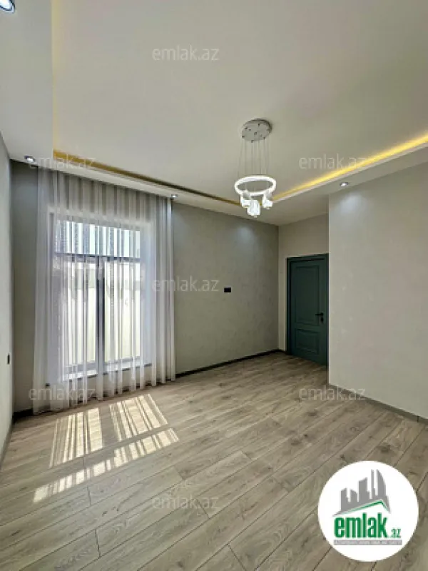 Satılır 4 otaqlı mənzil 180 m²