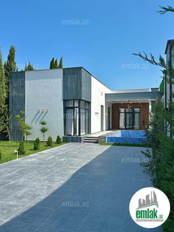 Satılır 4 otaqlı mənzil 180 m²