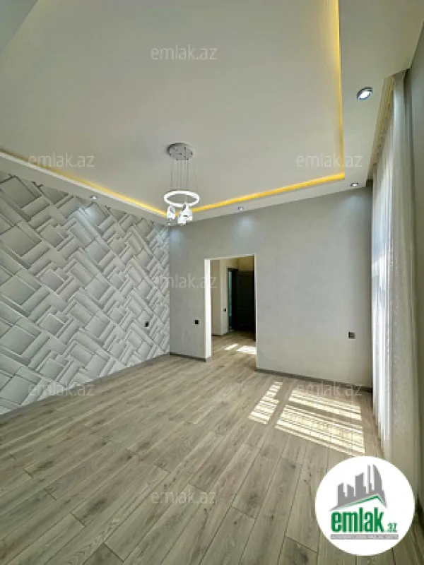 Satılır 4 otaqlı mənzil 180 m²