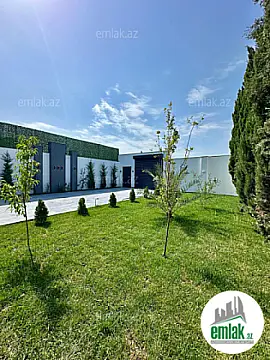 Satılır 4 otaqlı mənzil 180 m²