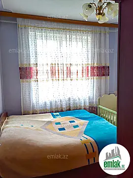 Satılır 4 otaqlı köhnə tikili 93 m²
