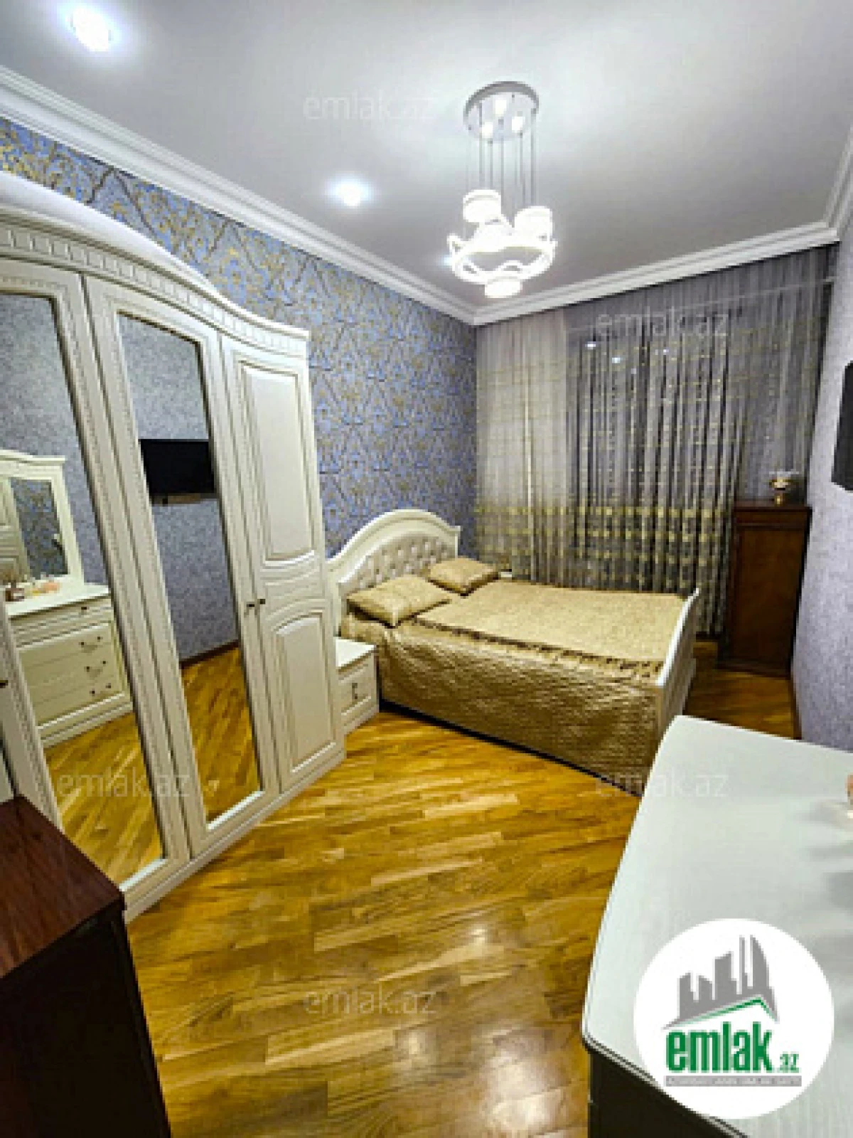 Satılır 2 otaqlı yeni tikili 90 m²