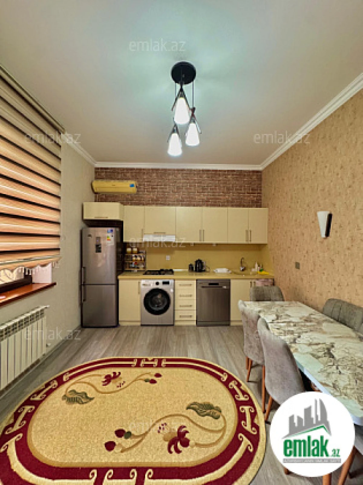 Satılır 3 otaqlı mənzil 125 m²