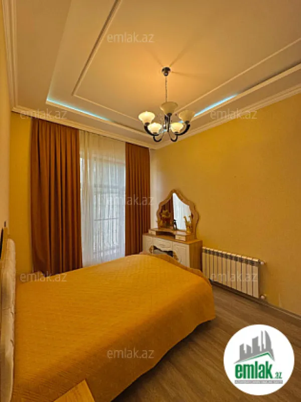 Satılır 3 otaqlı mənzil 125 m²