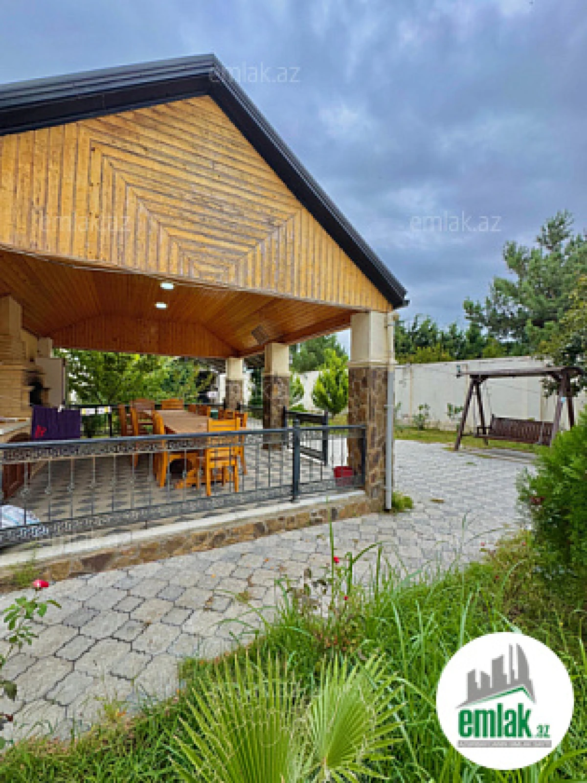 Satılır 3 otaqlı mənzil 125 m²