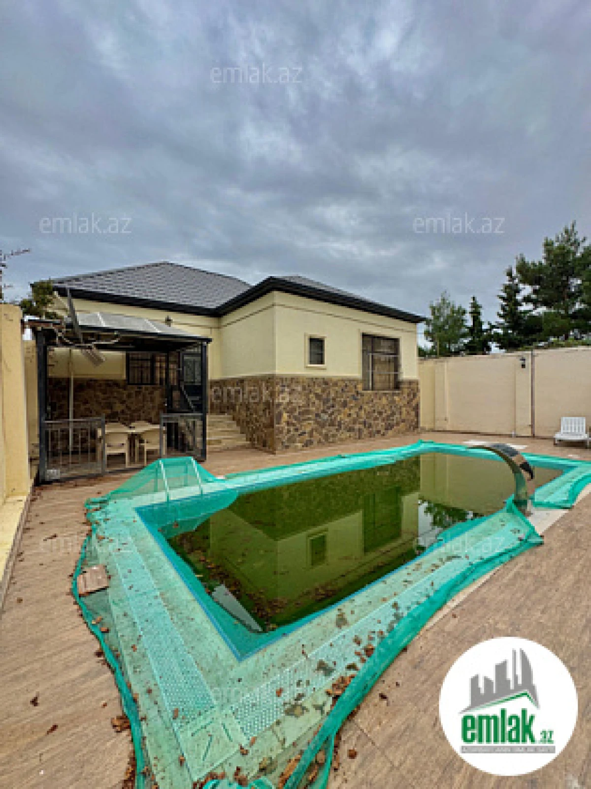 Satılır 3 otaqlı mənzil 125 m²