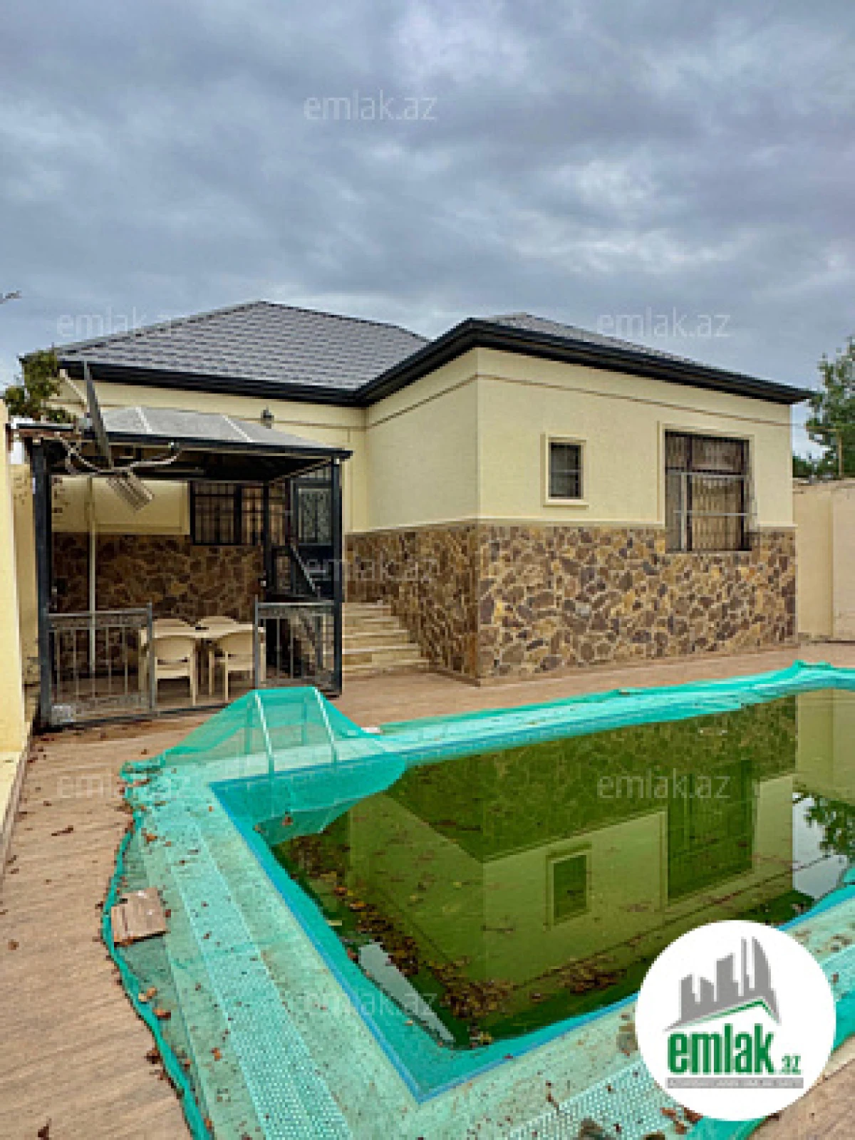 Satılır 3 otaqlı mənzil 125 m²