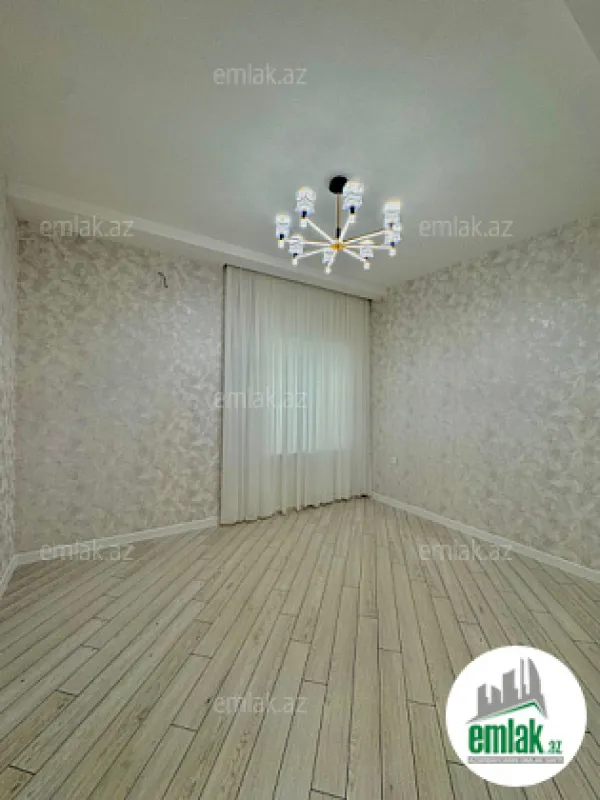 Satılır 4 otaqlı mənzil 180 m²