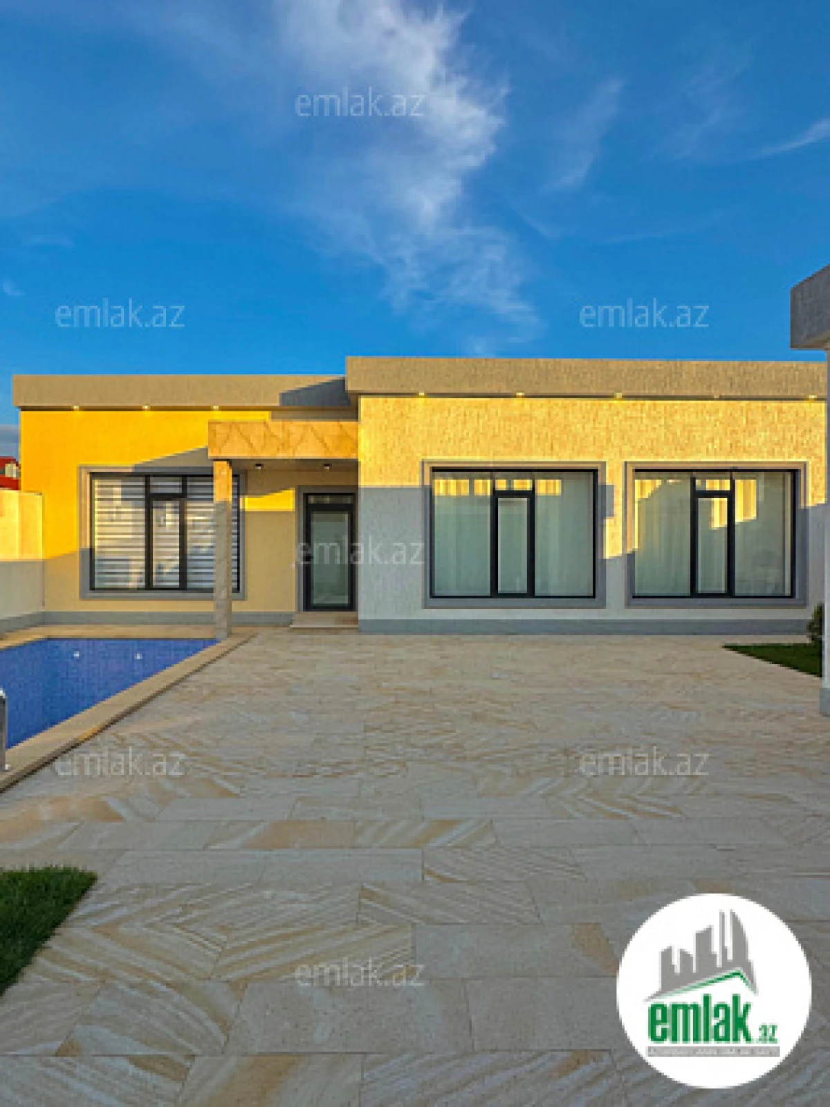 Satılır 4 otaqlı mənzil 180 m²