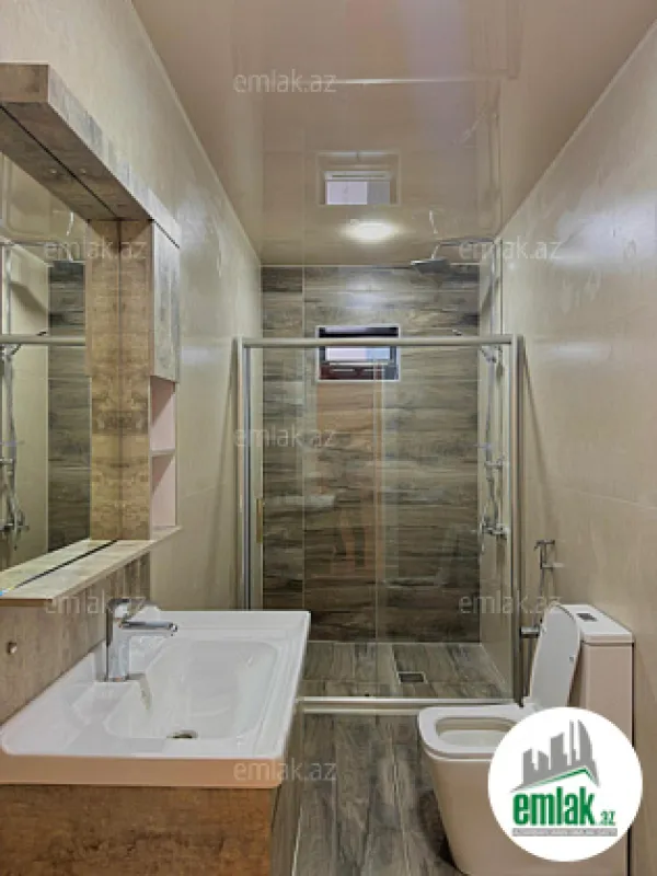 Satılır 4 otaqlı mənzil 180 m²