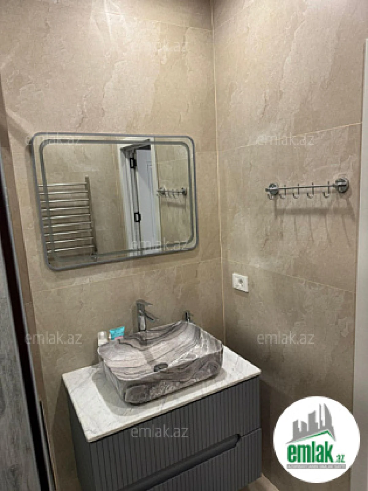 Satılır 3 otaqlı yeni tikili 110 m²