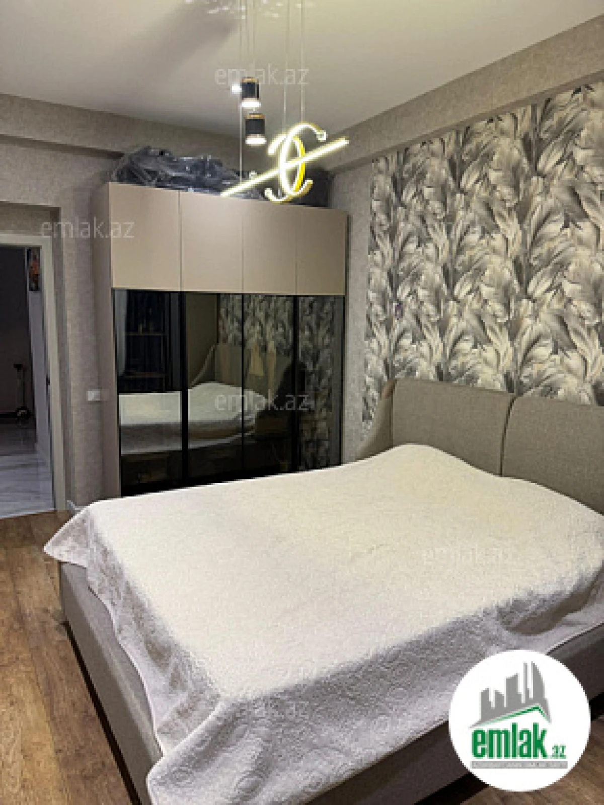 Satılır 3 otaqlı yeni tikili 110 m²