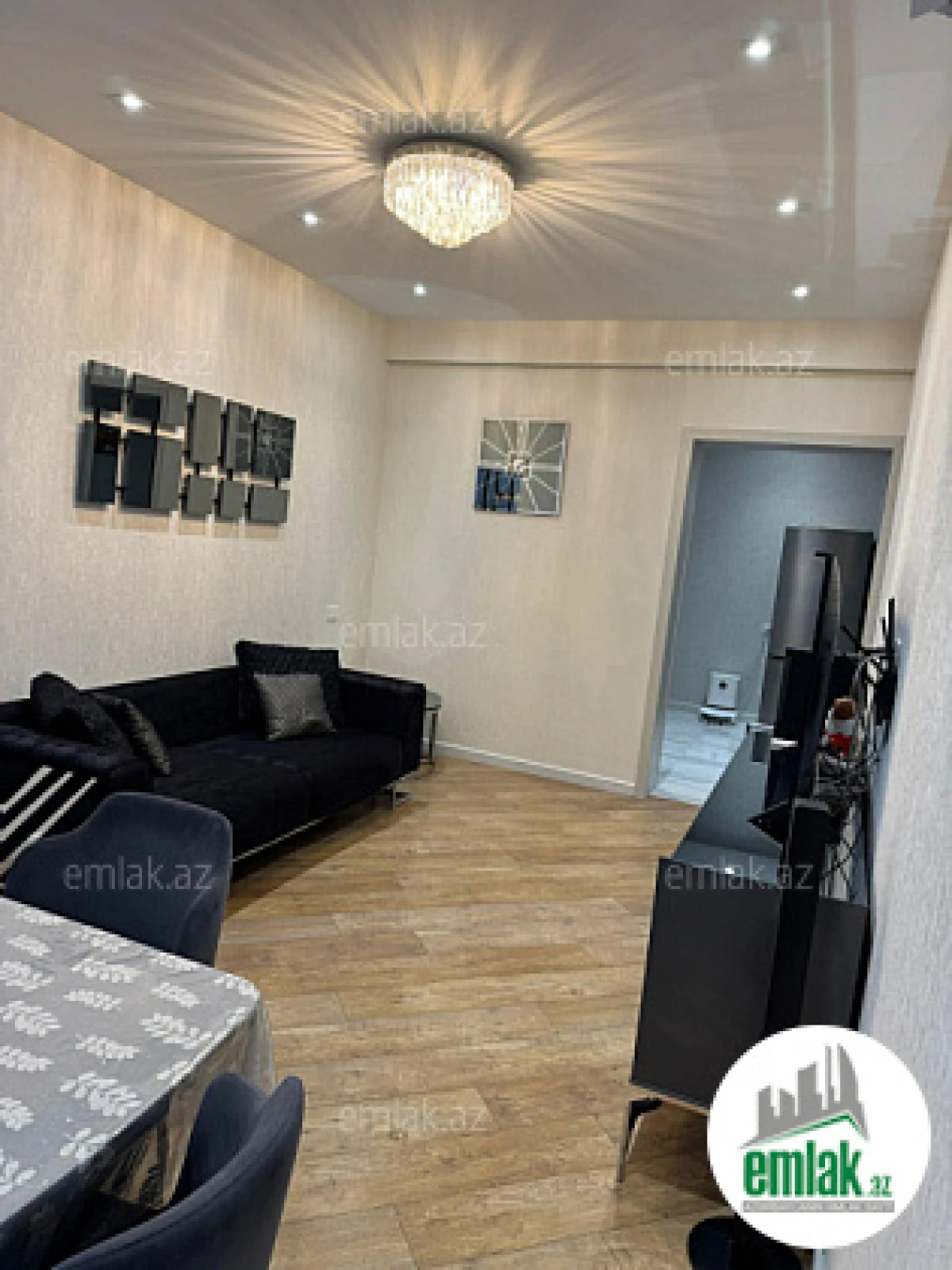 Satılır 3 otaqlı yeni tikili 110 m²