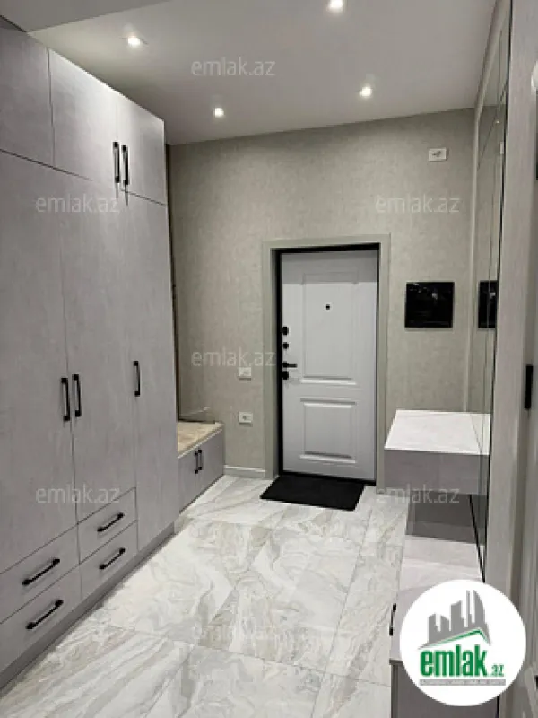 Satılır 3 otaqlı yeni tikili 110 m²