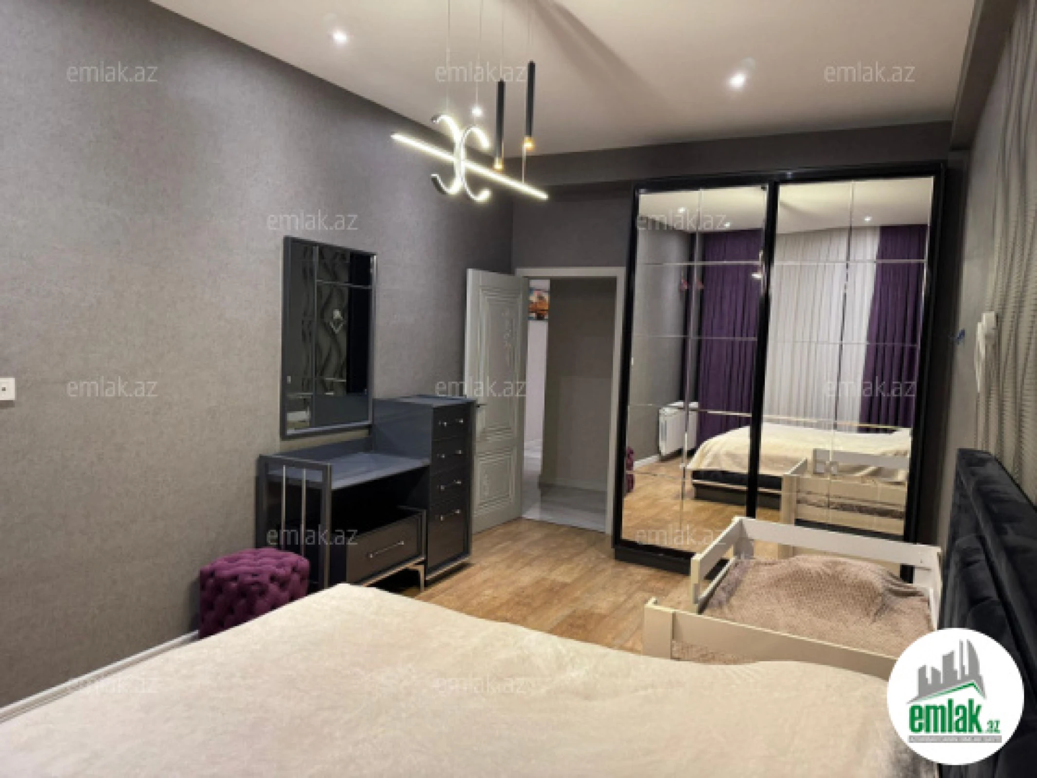 Satılır 3 otaqlı yeni tikili 110 m²