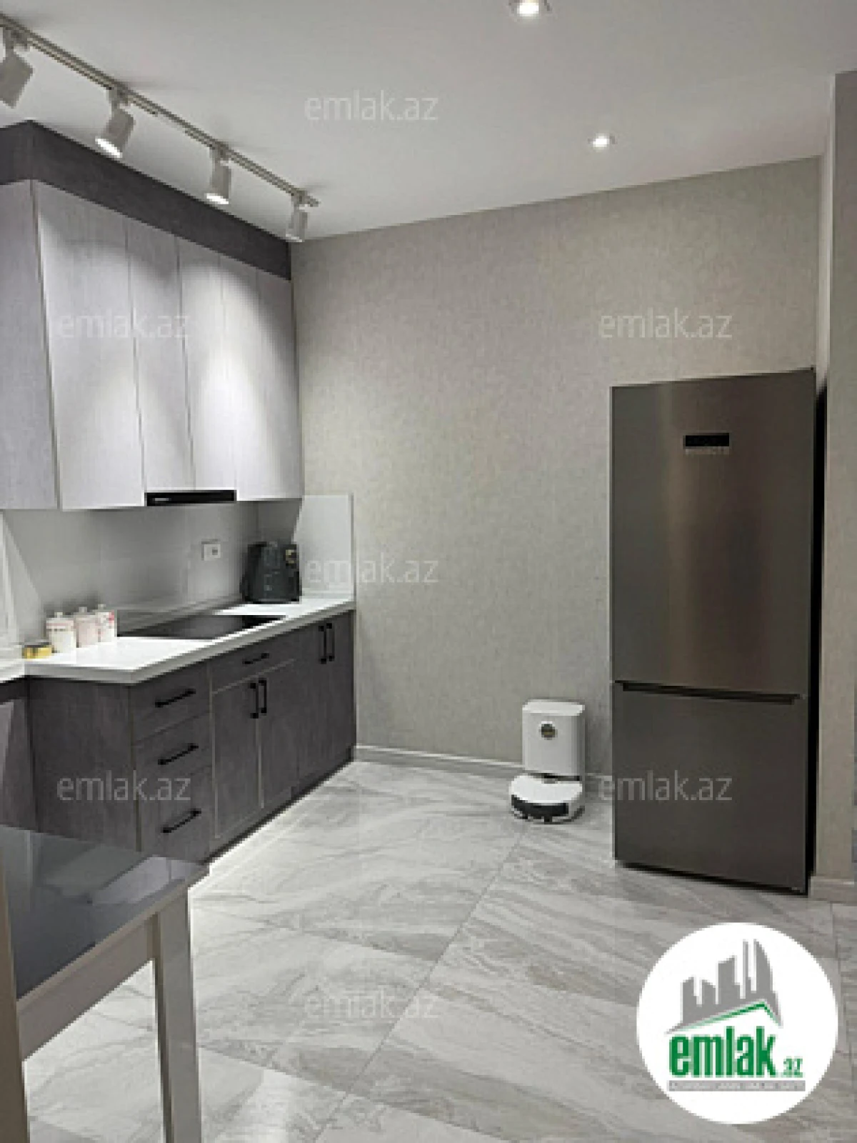 Satılır 3 otaqlı yeni tikili 110 m²