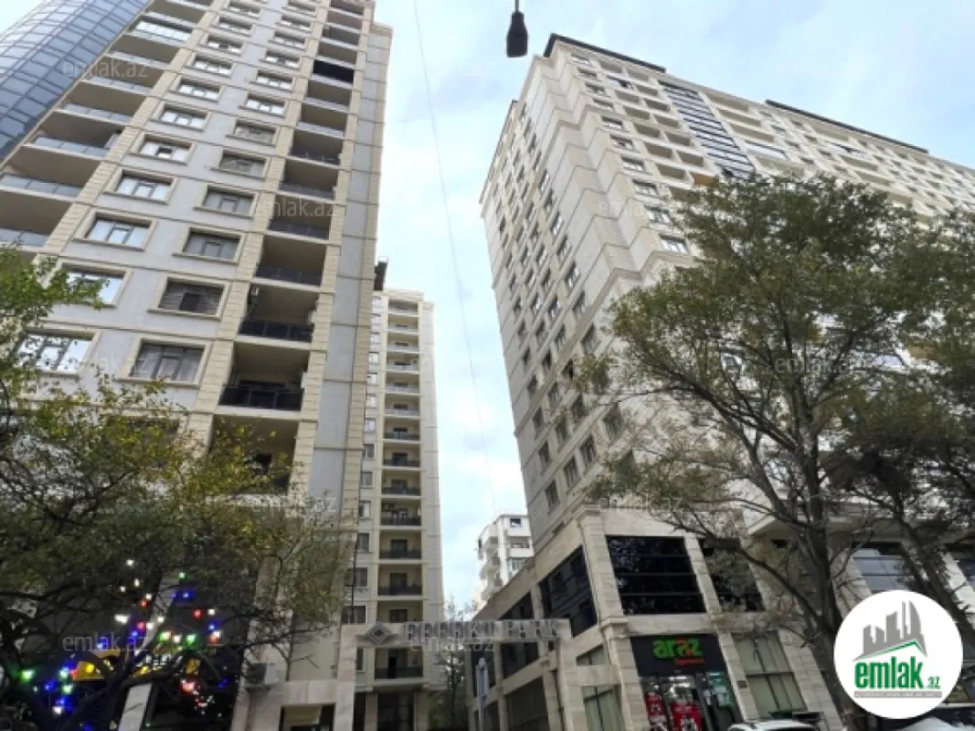 Satılır 4 otaqlı yeni tikili 210 m²