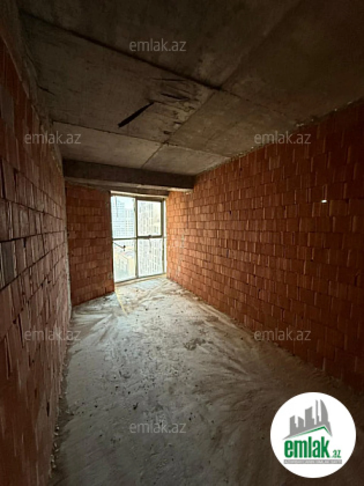 Satılır 4 otaqlı yeni tikili 210 m²