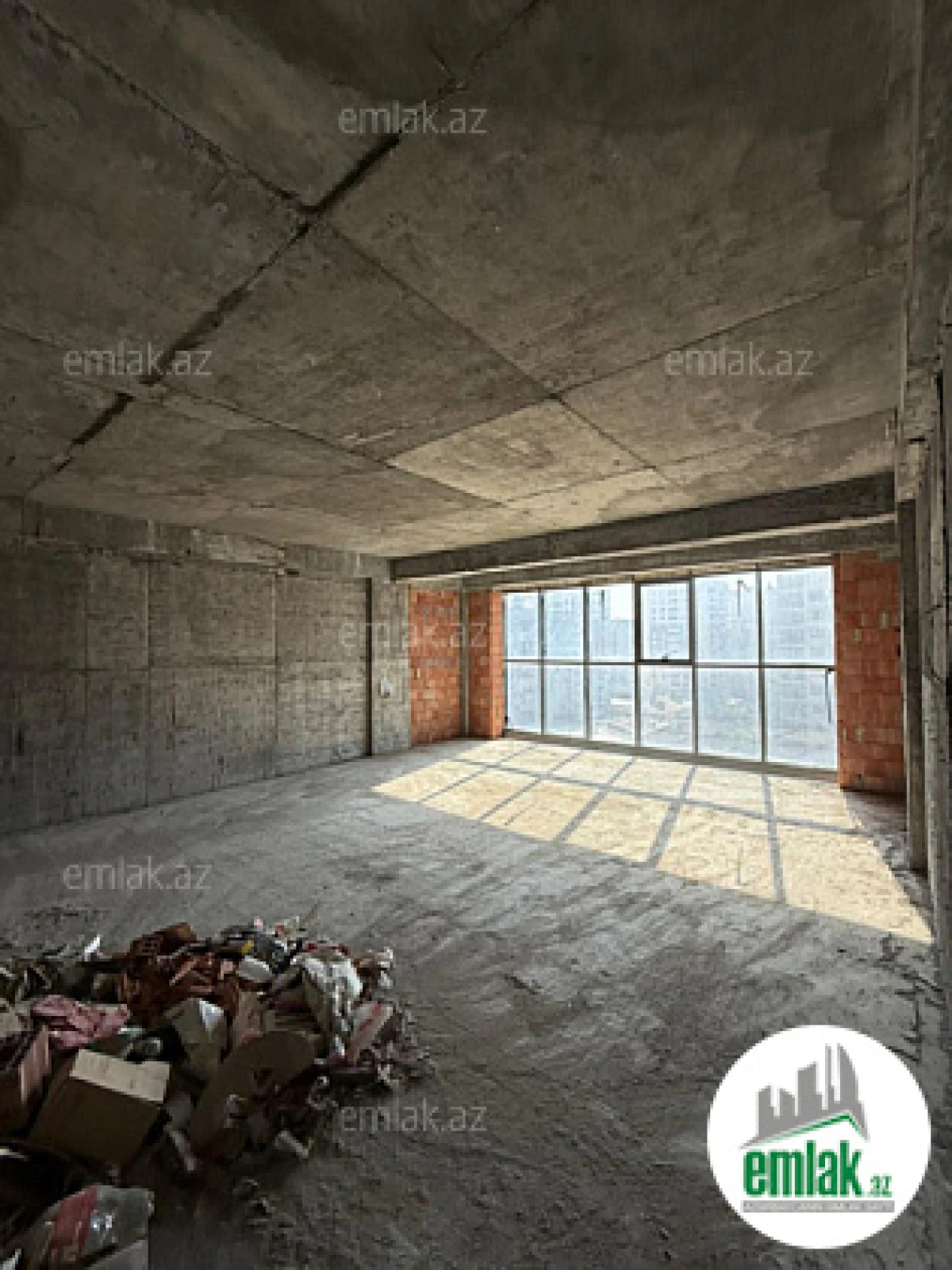 Satılır 4 otaqlı yeni tikili 210 m²