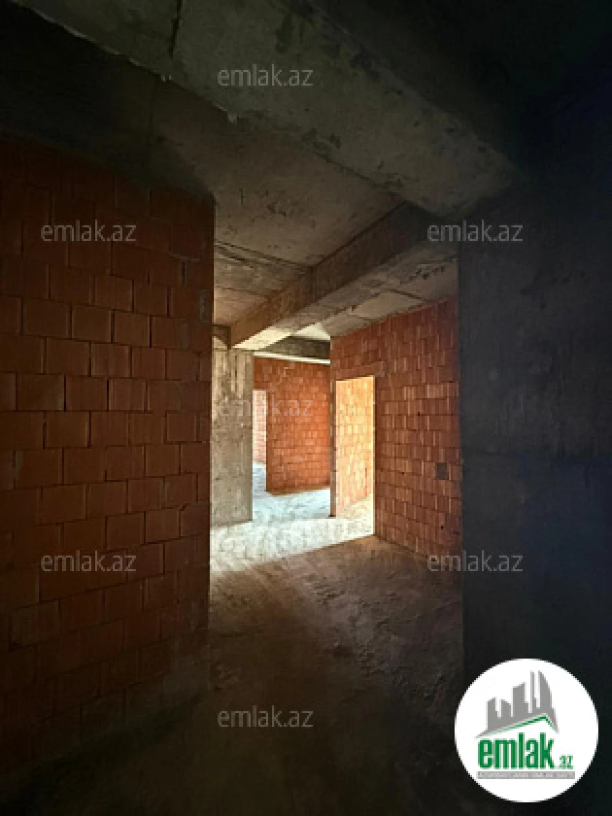 Satılır 4 otaqlı yeni tikili 210 m²