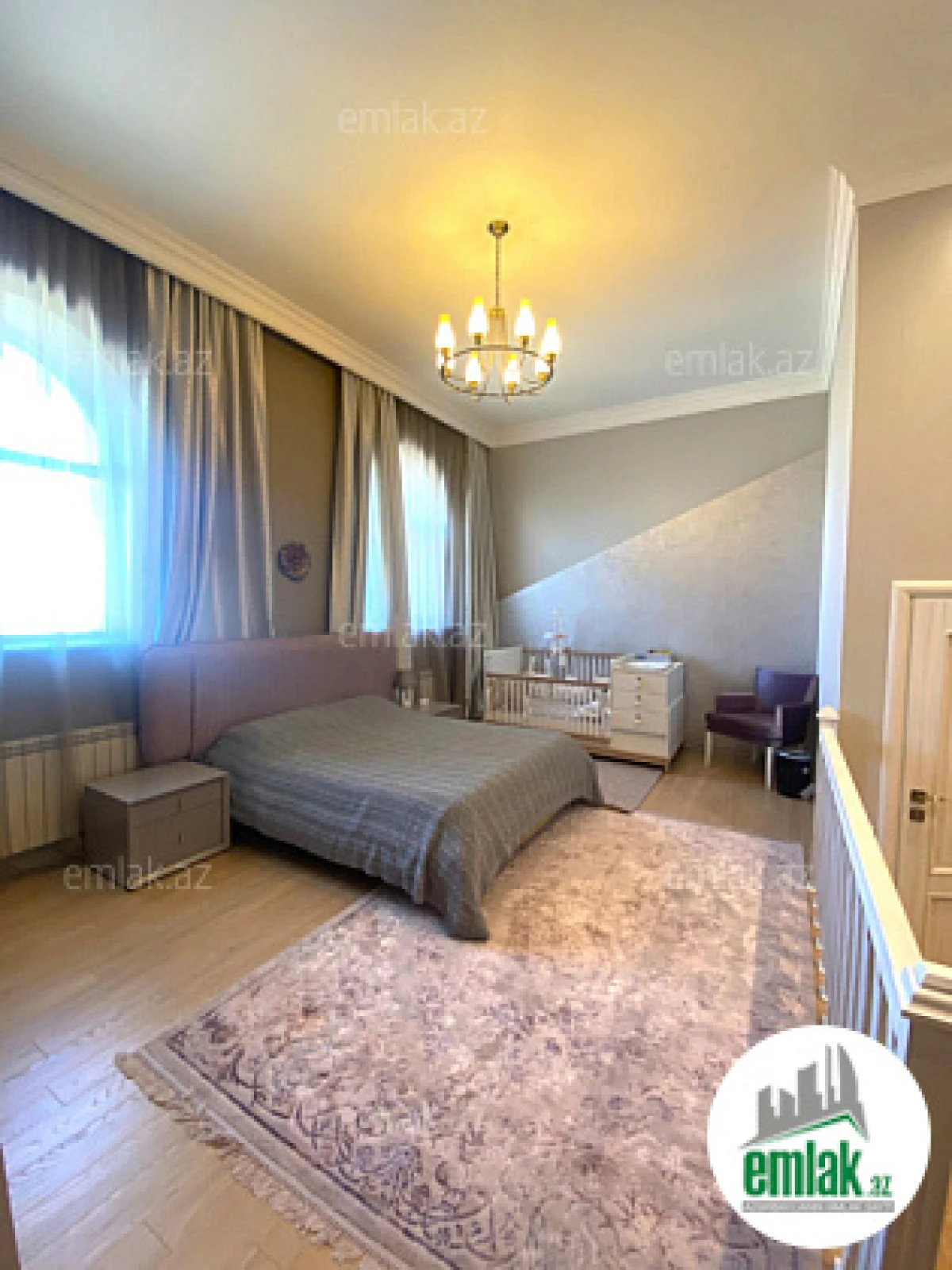 Satılır 6 otaqlı yeni tikili 240 m²