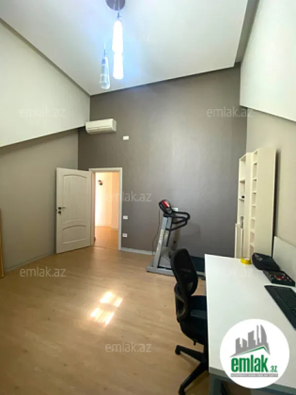 Satılır 6 otaqlı yeni tikili 240 m²