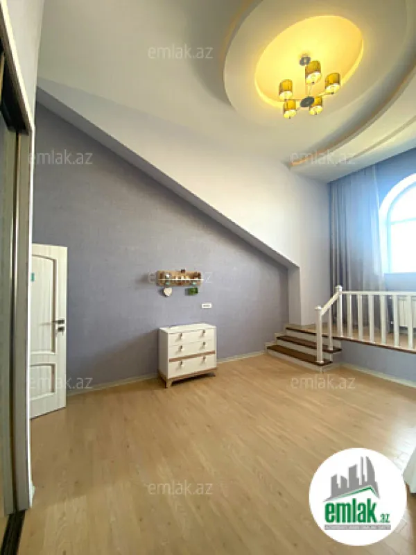Satılır 6 otaqlı yeni tikili 240 m²