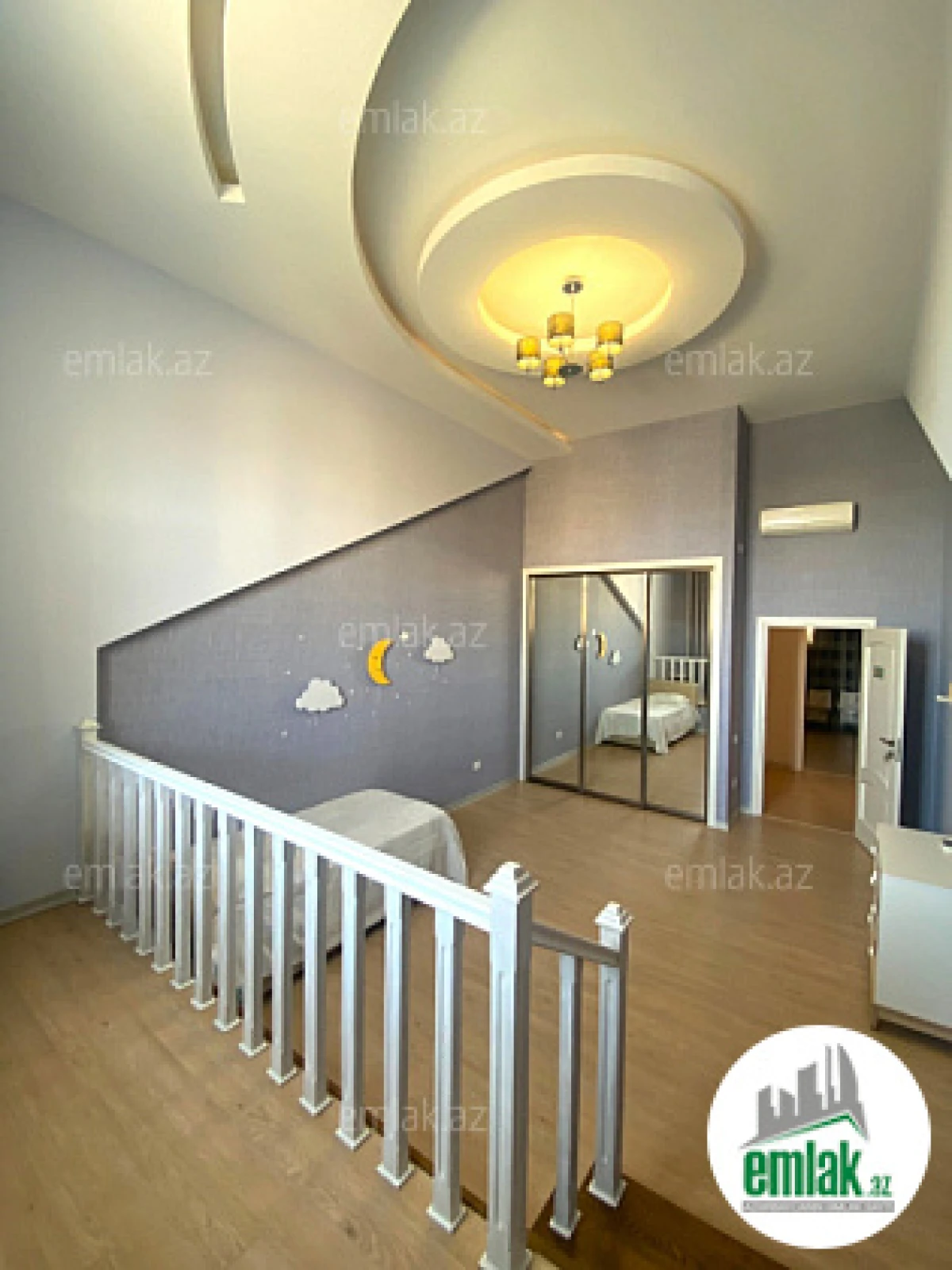 Satılır 6 otaqlı yeni tikili 240 m²