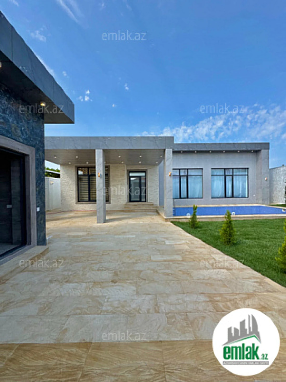 Satılır 5 otaqlı mənzil 200 m²