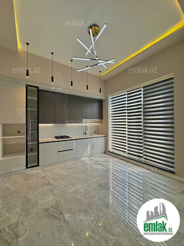 Satılır 5 otaqlı mənzil 200 m²