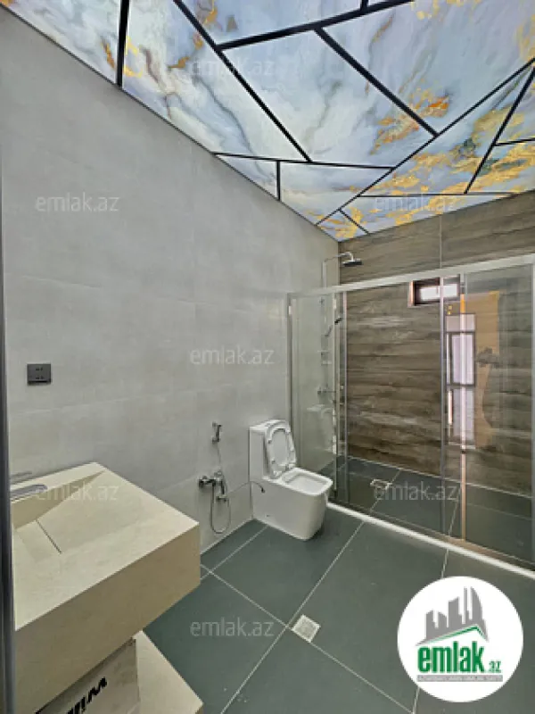 Satılır 5 otaqlı mənzil 200 m²