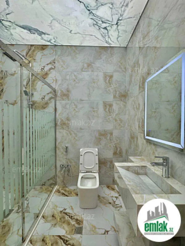 Satılır 5 otaqlı mənzil 200 m²