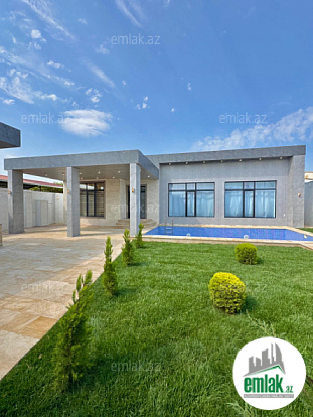 Satılır 5 otaqlı mənzil 200 m²