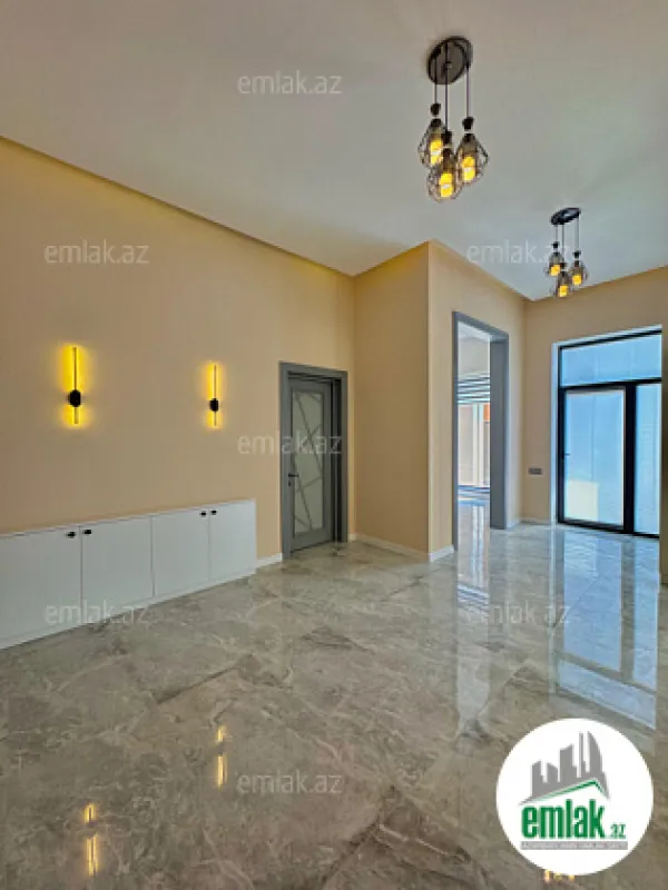 Satılır 5 otaqlı mənzil 220 m²