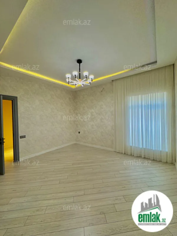 Satılır 5 otaqlı mənzil 220 m²